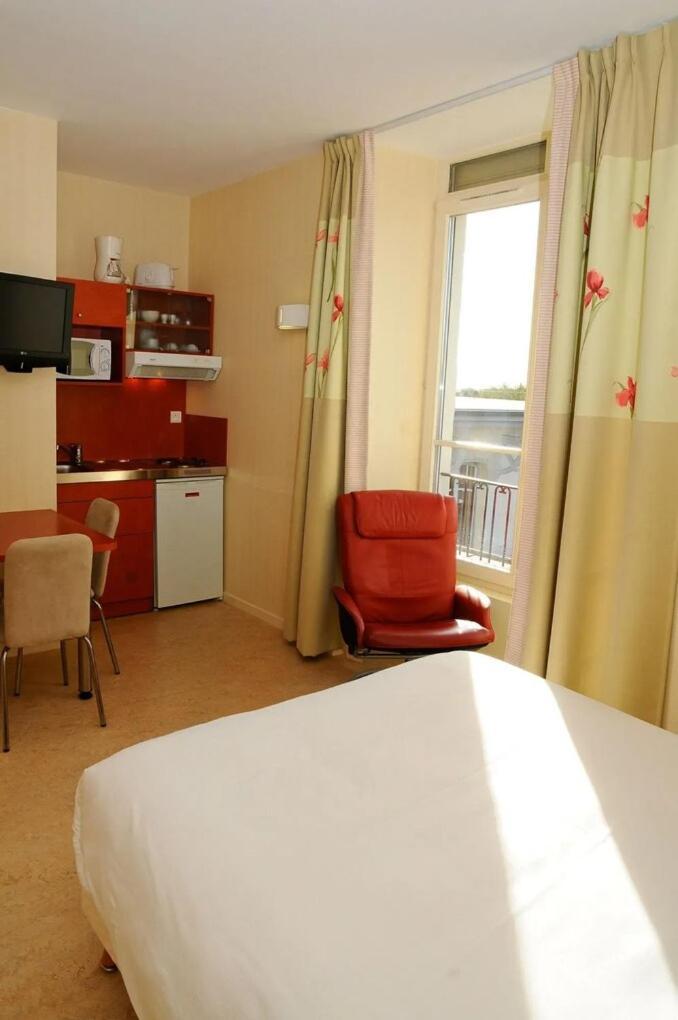 Garden & City Luxeuil Ex Le Metropole Et Les Thermes Номер фото
